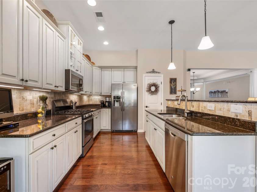 11422 Warfield Avenue, Huntersville, NC 28078.  MLS# CAR4355080, YatesRealty ID 4574. 