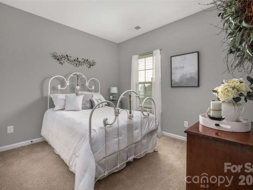 11422 Warfield Avenue, Huntersville, NC 28078.  MLS# CAR4355080, YatesRealty ID 4574. 
