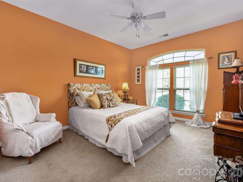 11422 Warfield Avenue, Huntersville, NC 28078.  MLS# CAR4355080, YatesRealty ID 4574. 
