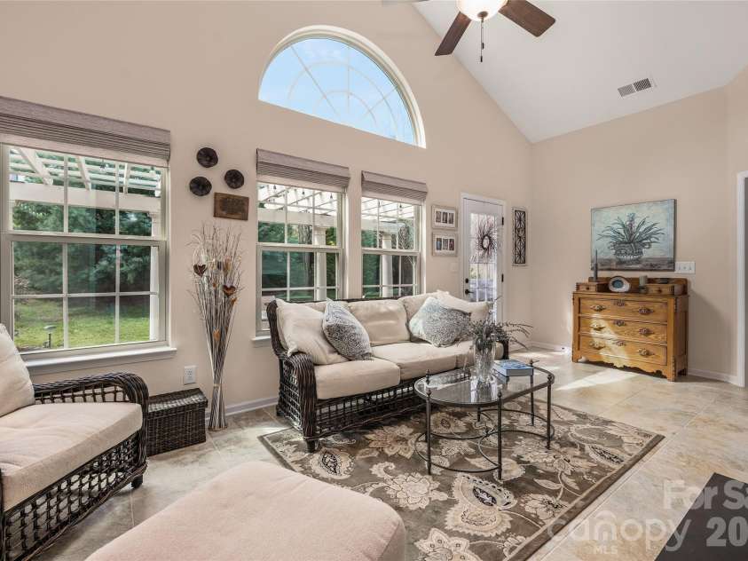 11422 Warfield Avenue, Huntersville, NC 28078.  MLS# CAR4355080, YatesRealty ID 4574. 