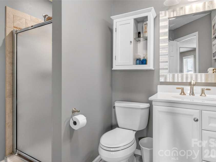 2121 Regatta Lane, Denver, NC 28037.  MLS# CAR4342446, YatesRealty ID 4574. 