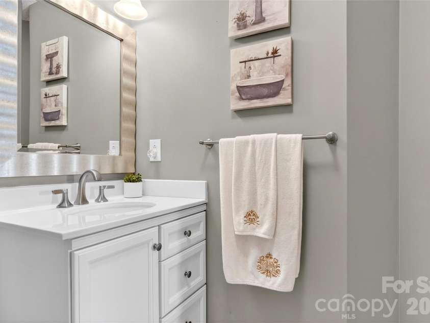 2121 Regatta Lane, Denver, NC 28037.  MLS# CAR4342446, YatesRealty ID 4574. 