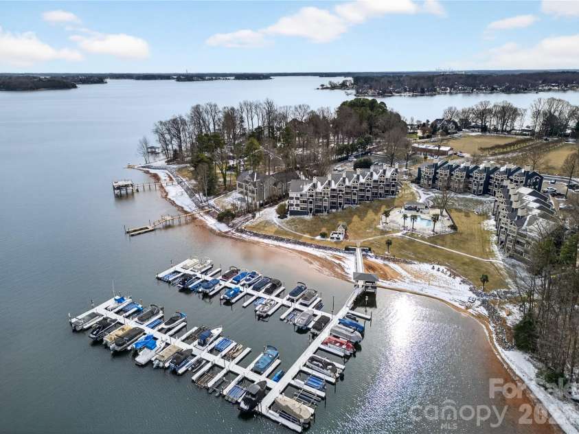 2121 Regatta Lane, Denver, NC 28037.  MLS# CAR4342446, YatesRealty ID 4574. 