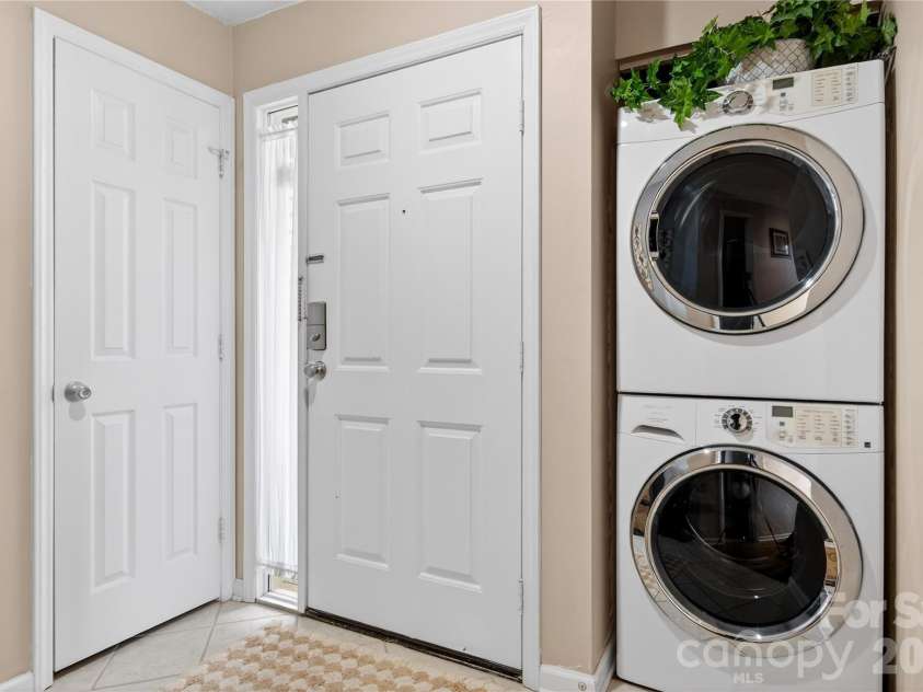 2121 Regatta Lane, Denver, NC 28037.  MLS# CAR4342446, YatesRealty ID 4574. 