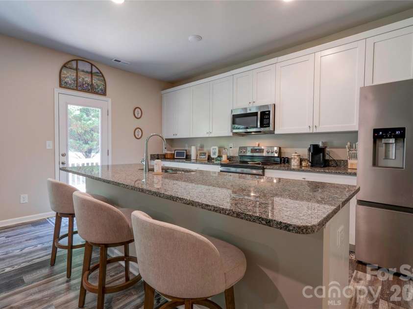 305 Firefly Path, Shelby, NC 28150.  MLS# CAR4415887, YatesRealty ID 45740. Kitchen