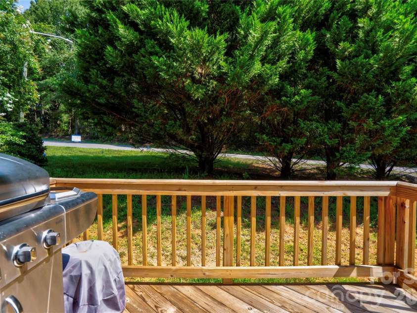 305 Firefly Path, Shelby, NC 28150.  MLS# CAR4415887, YatesRealty ID 45740. Rear Deck