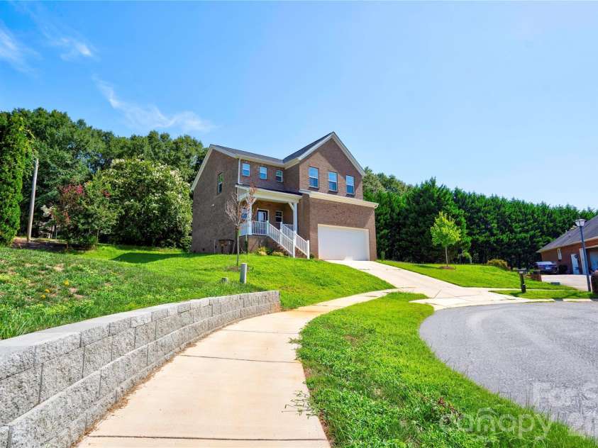305 Firefly Path, Shelby, NC 28150.  MLS# CAR4415887, YatesRealty ID 45740. Side Walk - Front Right