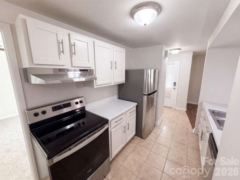 3618 Gustar Court, Charlotte, NC 28212.  MLS# CAR4416874, YatesRealty ID 45742. 