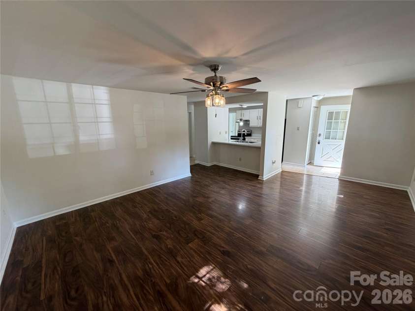 3618 Gustar Court, Charlotte, NC 28212.  MLS# CAR4416874, YatesRealty ID 45742. 