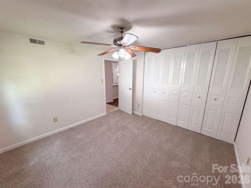 3618 Gustar Court, Charlotte, NC 28212.  MLS# CAR4416874, YatesRealty ID 45742. 