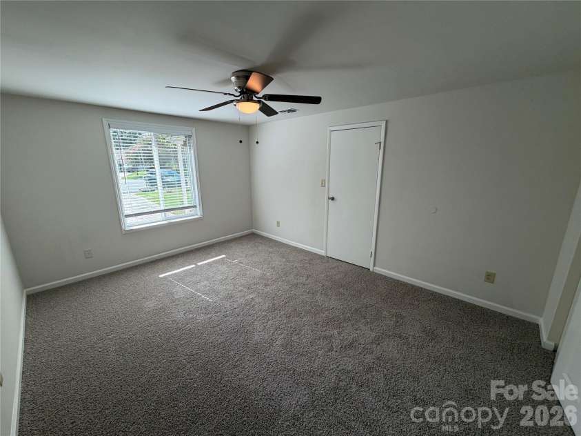 3618 Gustar Court, Charlotte, NC 28212.  MLS# CAR4416874, YatesRealty ID 45742. 