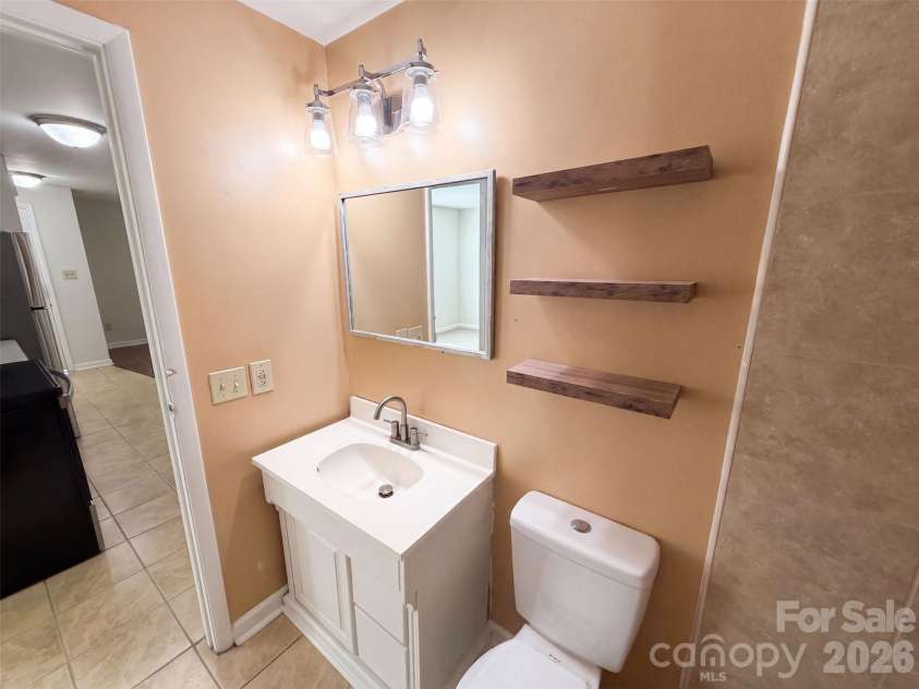 3618 Gustar Court, Charlotte, NC 28212.  MLS# CAR4416874, YatesRealty ID 45742. 