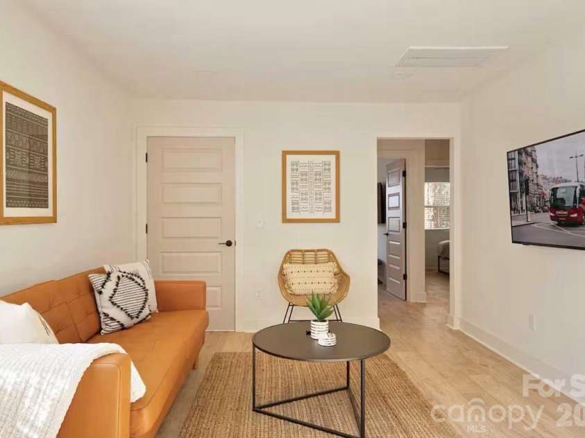 1323 Richmond Place, Charlotte, NC 28209.  MLS# CAR4413115, YatesRealty ID 45744. 