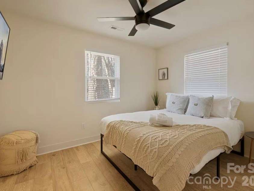 1323 Richmond Place, Charlotte, NC 28209.  MLS# CAR4413115, YatesRealty ID 45744. 