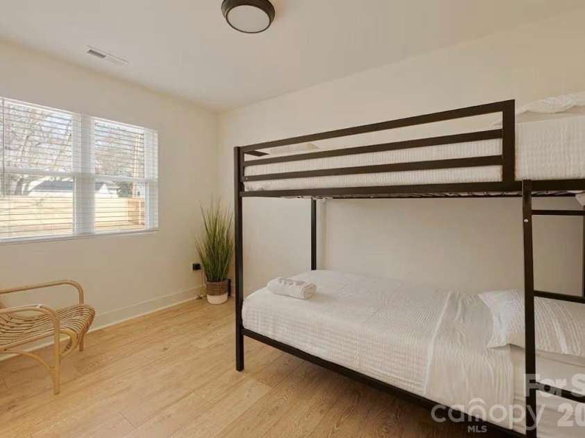 1323 Richmond Place, Charlotte, NC 28209.  MLS# CAR4413115, YatesRealty ID 45744. 