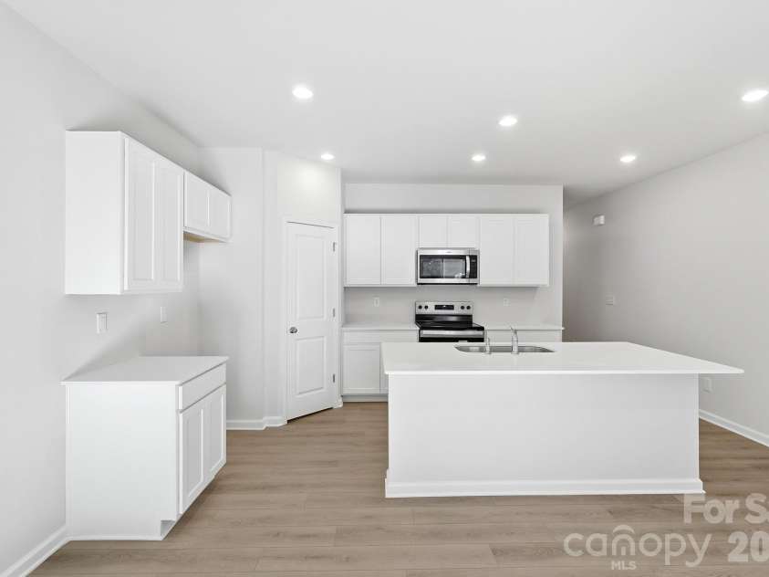 4121 Butler Grove Lane, Charlotte, NC 28269.  MLS# CAR4416879, YatesRealty ID 45745. 