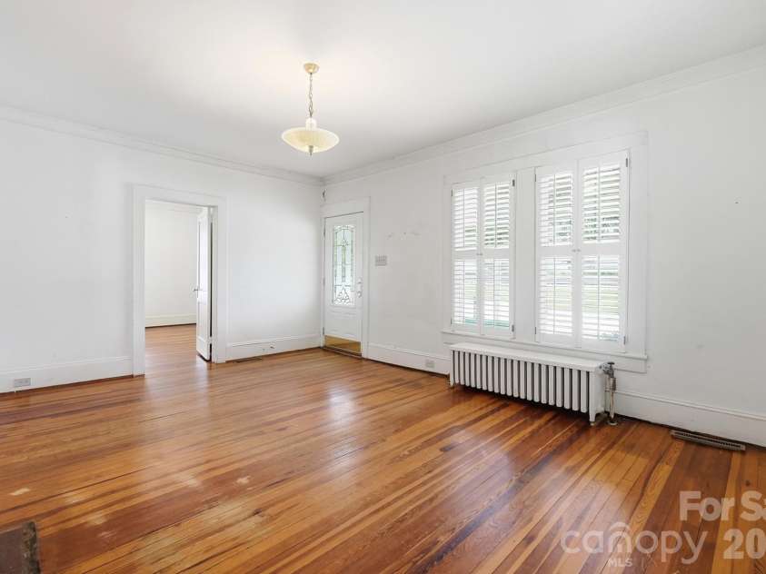 302 Ridge Avenue, Kannapolis, NC 28083.  MLS# CAR4414149, YatesRealty ID 45746. 