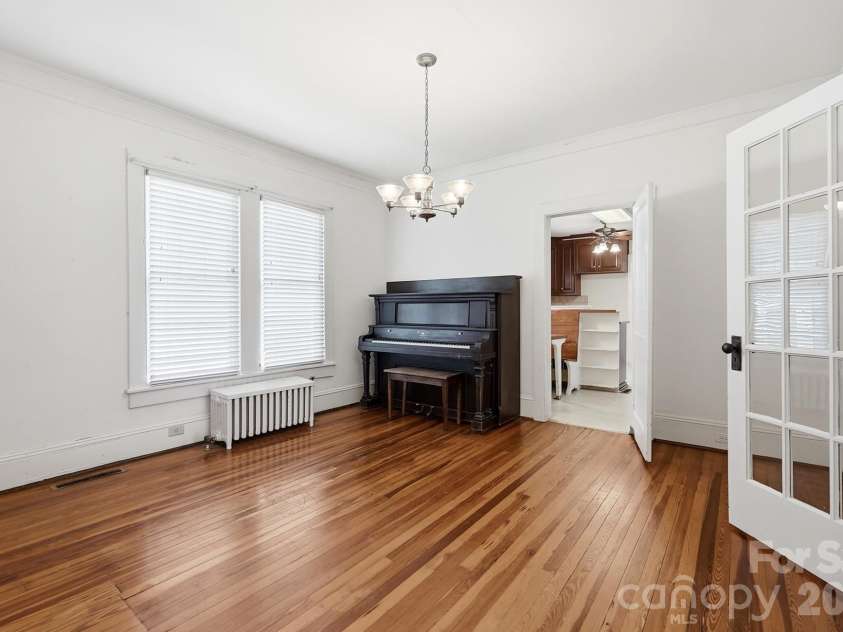 302 Ridge Avenue, Kannapolis, NC 28083.  MLS# CAR4414149, YatesRealty ID 45746. 