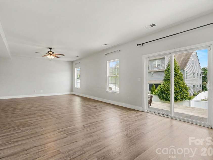 10924 Tailwater Street, Davidson, NC 28036.  MLS# CAR4411527, YatesRealty ID 45750. 