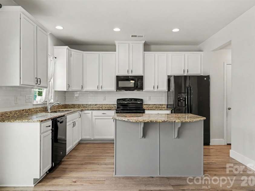 10924 Tailwater Street, Davidson, NC 28036.  MLS# CAR4411527, YatesRealty ID 45750. 