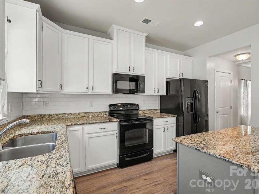 10924 Tailwater Street, Davidson, NC 28036.  MLS# CAR4411527, YatesRealty ID 45750. 