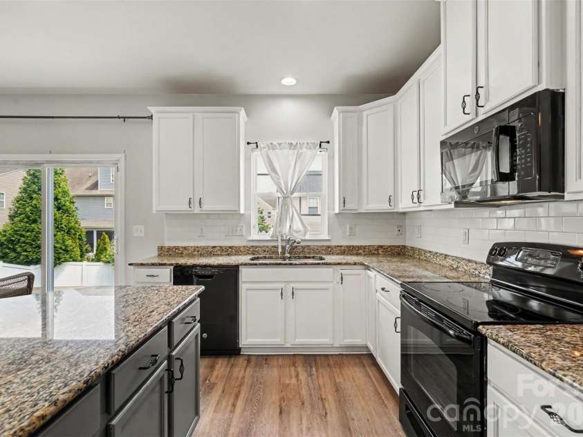 10924 Tailwater Street, Davidson, NC 28036.  MLS# CAR4411527, YatesRealty ID 45750. 