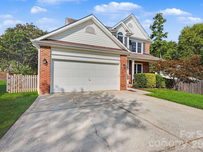 4176 Peyton Court, Concord, NC 28027.  MLS# CAR4406944, YatesRealty ID 45752. Attached 2 car Garage