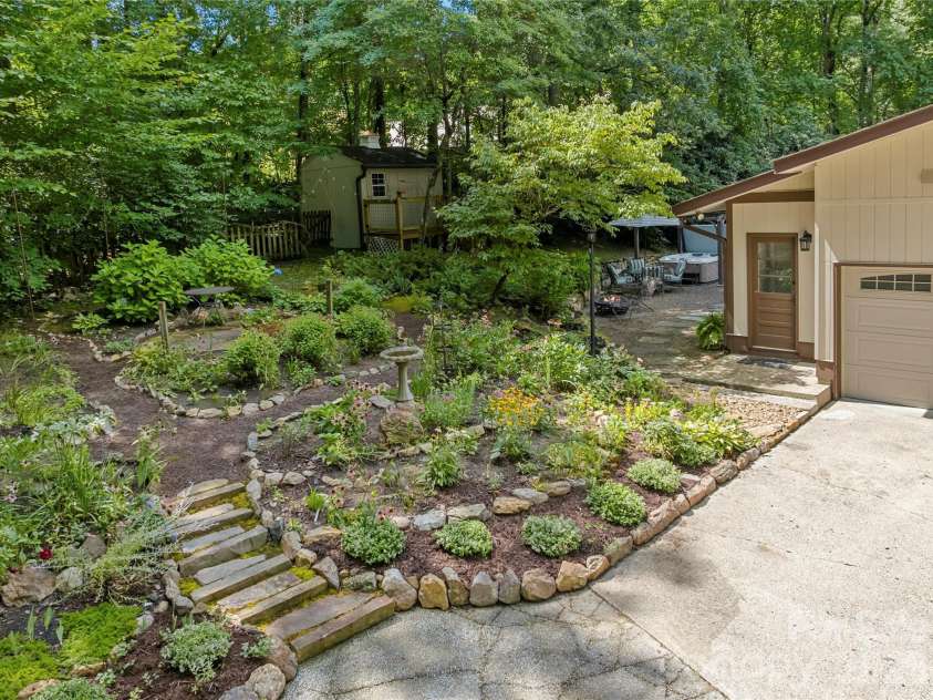 10 Brook Forest Drive, Arden, NC 28704.  MLS# CAR4415849, YatesRealty ID 45754. 