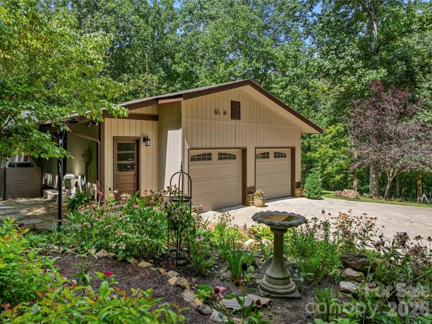 10 Brook Forest Drive, Arden, NC 28704.  MLS# CAR4415849, YatesRealty ID 45754. 