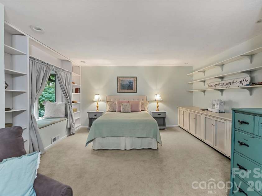 10 Brook Forest Drive, Arden, NC 28704.  MLS# CAR4415849, YatesRealty ID 45754. 