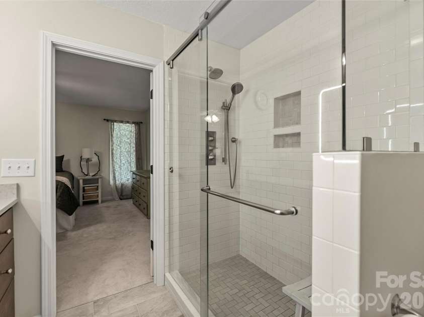 10 Brook Forest Drive, Arden, NC 28704.  MLS# CAR4415849, YatesRealty ID 45754. 