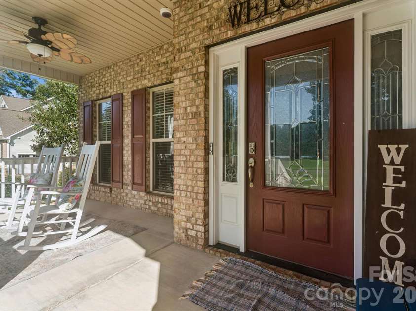 447 Shelby Ann Lane, Rock Hill, SC 29732.  MLS# CAR4414883, YatesRealty ID 45755. 