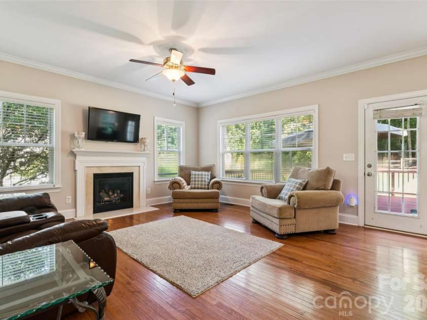 447 Shelby Ann Lane, Rock Hill, SC 29732.  MLS# CAR4414883, YatesRealty ID 45755. 