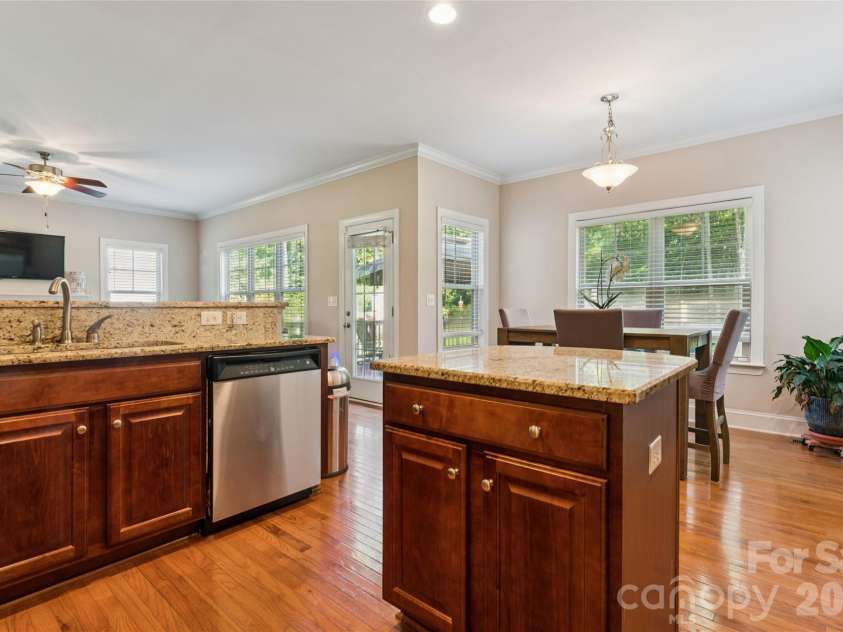 447 Shelby Ann Lane, Rock Hill, SC 29732.  MLS# CAR4414883, YatesRealty ID 45755. 
