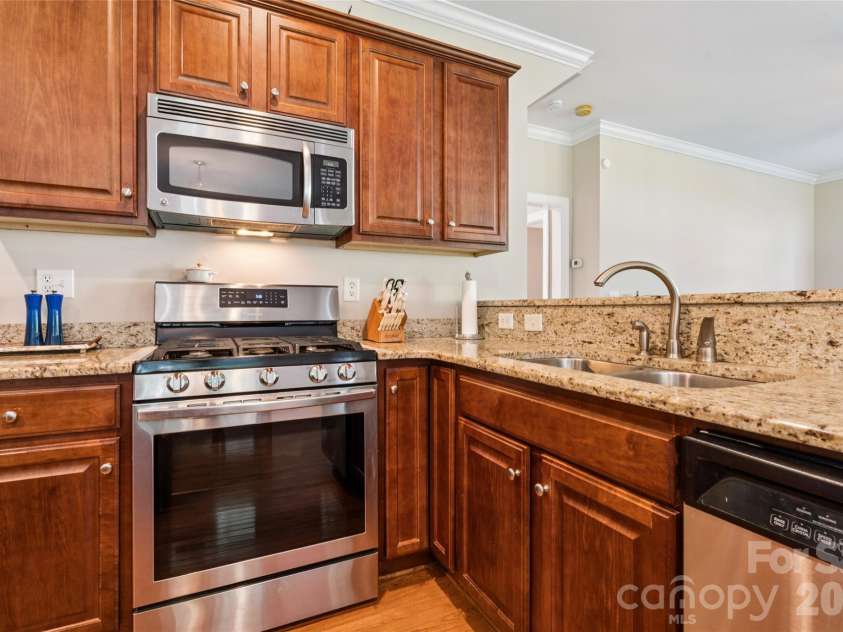 447 Shelby Ann Lane, Rock Hill, SC 29732.  MLS# CAR4414883, YatesRealty ID 45755. 