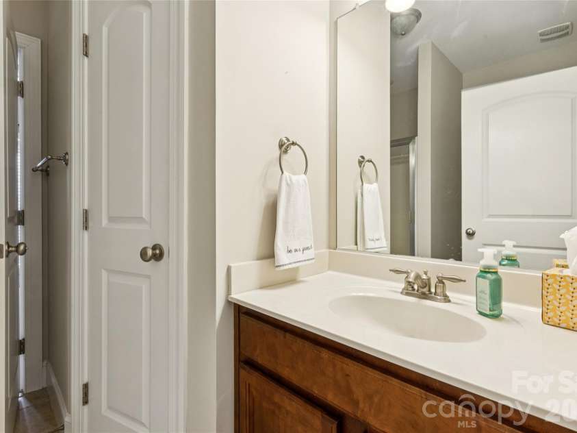 447 Shelby Ann Lane, Rock Hill, SC 29732.  MLS# CAR4414883, YatesRealty ID 45755. 