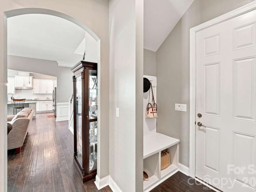 5009 Lydgate Drive, Waxhaw, NC 28173.  MLS# CAR4415096, YatesRealty ID 45758. Convenient drop zone