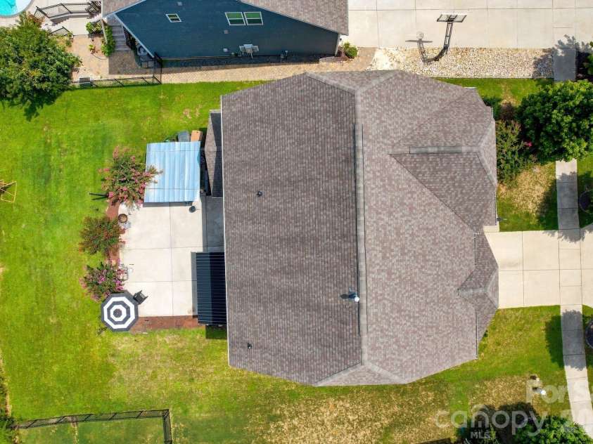 5009 Lydgate Drive, Waxhaw, NC 28173.  MLS# CAR4415096, YatesRealty ID 45758. Cul-de-sac lot backs to tree line for privacy