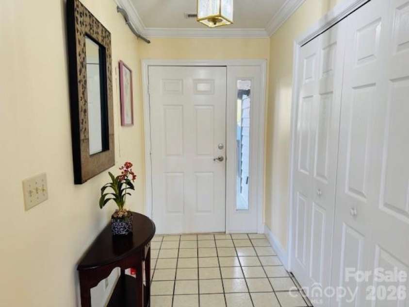 121 Burning Tree Lane, Flat Rock, NC 28731.  MLS# CAR4352106, YatesRealty ID 4576. 