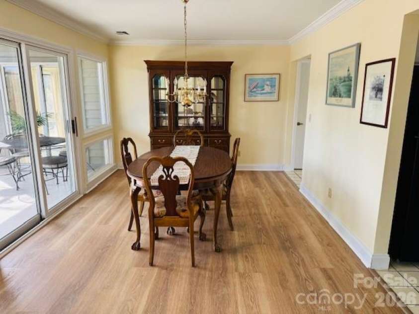 121 Burning Tree Lane, Flat Rock, NC 28731.  MLS# CAR4352106, YatesRealty ID 4576. 