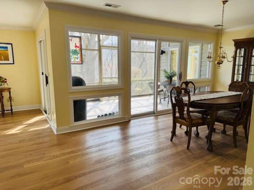 121 Burning Tree Lane, Flat Rock, NC 28731.  MLS# CAR4352106, YatesRealty ID 4576. 