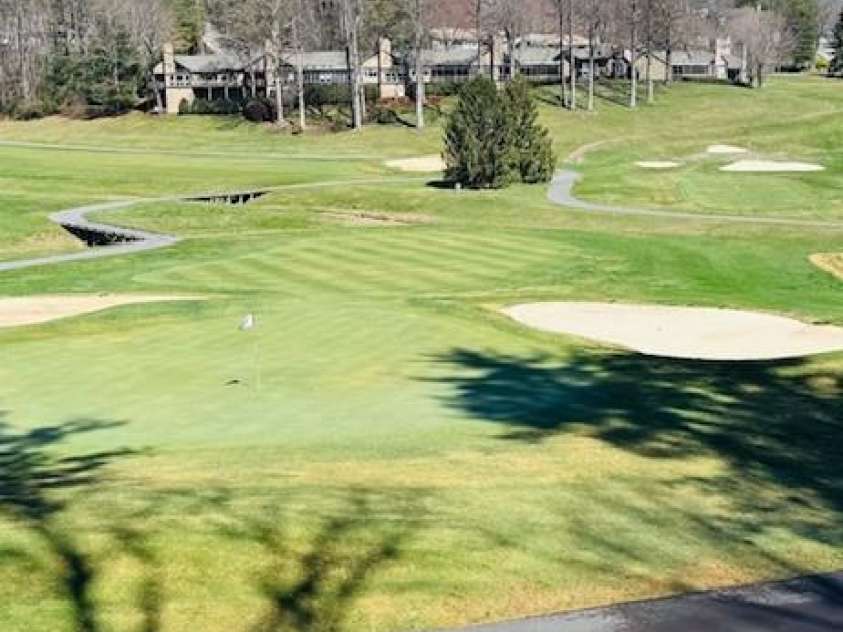 121 Burning Tree Lane, Flat Rock, NC 28731.  MLS# CAR4352106, YatesRealty ID 4576. GOLF COUSE