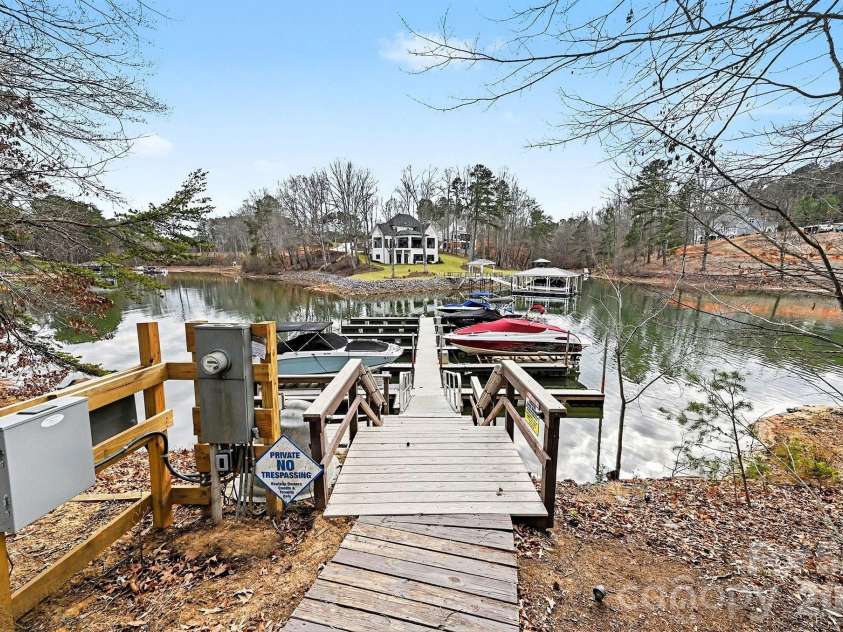 134 Palmer Marsh Place, Mooresville, NC 28117.  MLS# CAR4340552, YatesRealty ID 4576. 