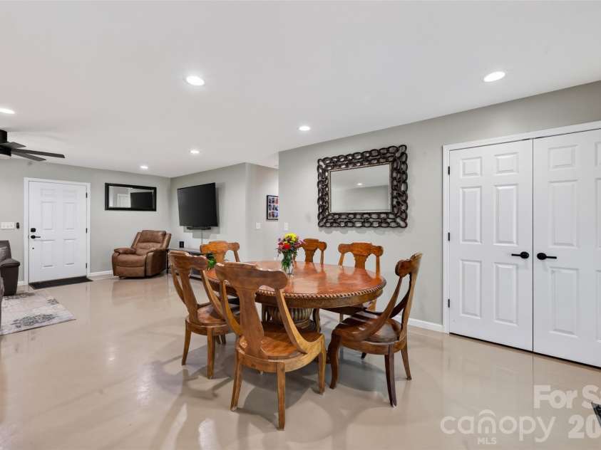 4807 Stratford Lane, Denver, NC 28037.  MLS# CAR4416446, YatesRealty ID 45764. 