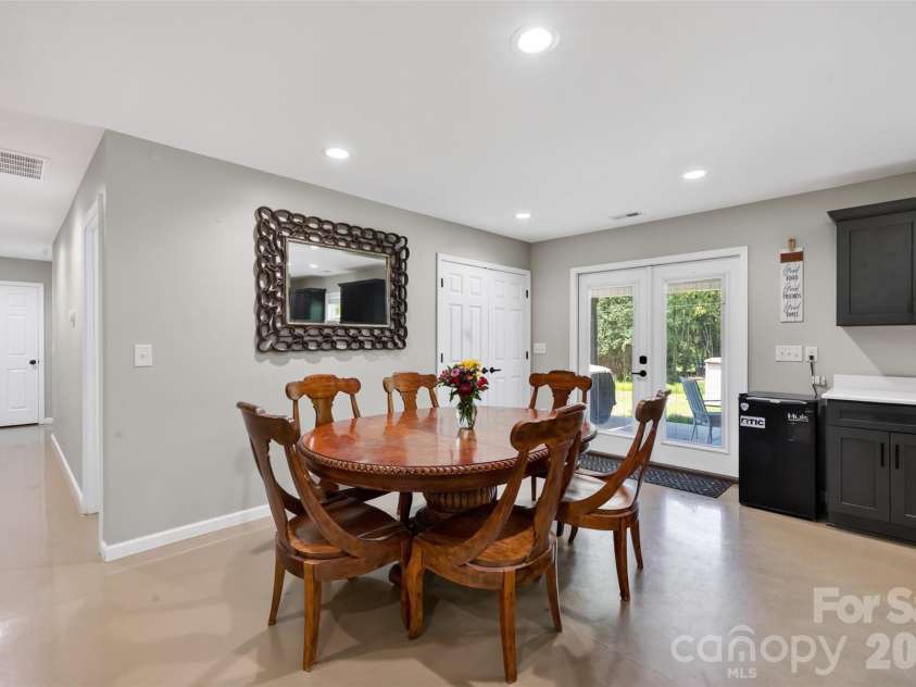 4807 Stratford Lane, Denver, NC 28037.  MLS# CAR4416446, YatesRealty ID 45764. 