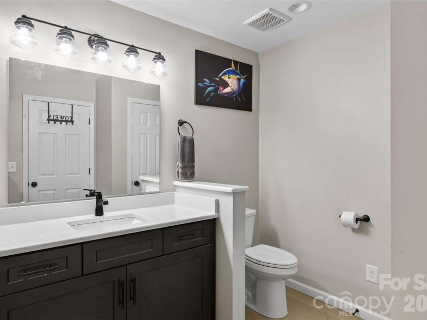 4807 Stratford Lane, Denver, NC 28037.  MLS# CAR4416446, YatesRealty ID 45764. 