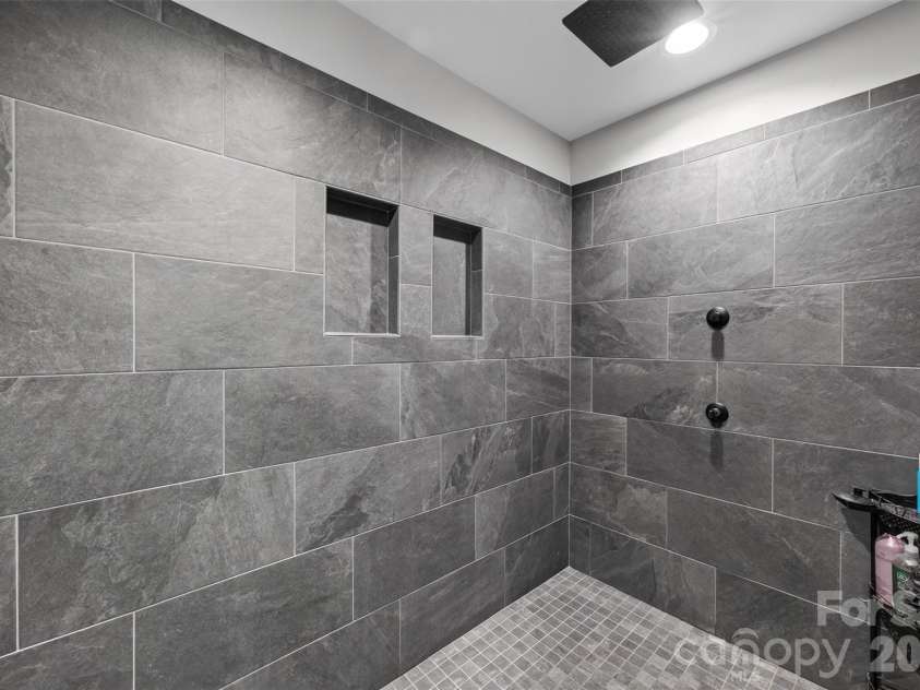 4807 Stratford Lane, Denver, NC 28037.  MLS# CAR4416446, YatesRealty ID 45764. 