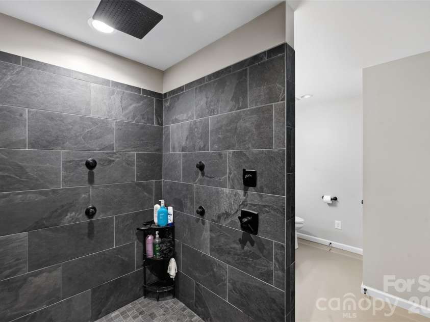 4807 Stratford Lane, Denver, NC 28037.  MLS# CAR4416446, YatesRealty ID 45764. 