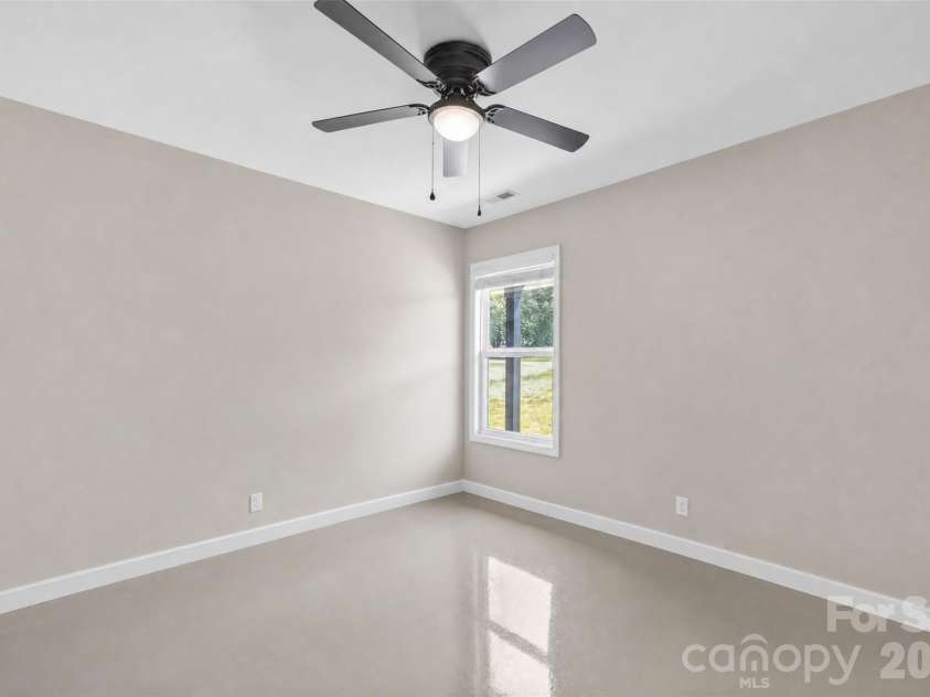 4807 Stratford Lane, Denver, NC 28037.  MLS# CAR4416446, YatesRealty ID 45764. 