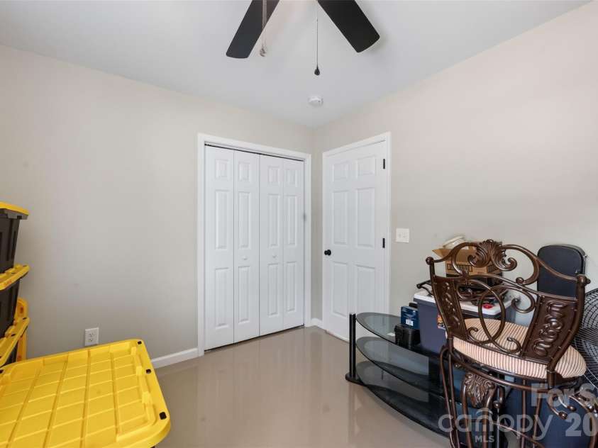 4807 Stratford Lane, Denver, NC 28037.  MLS# CAR4416446, YatesRealty ID 45764. 